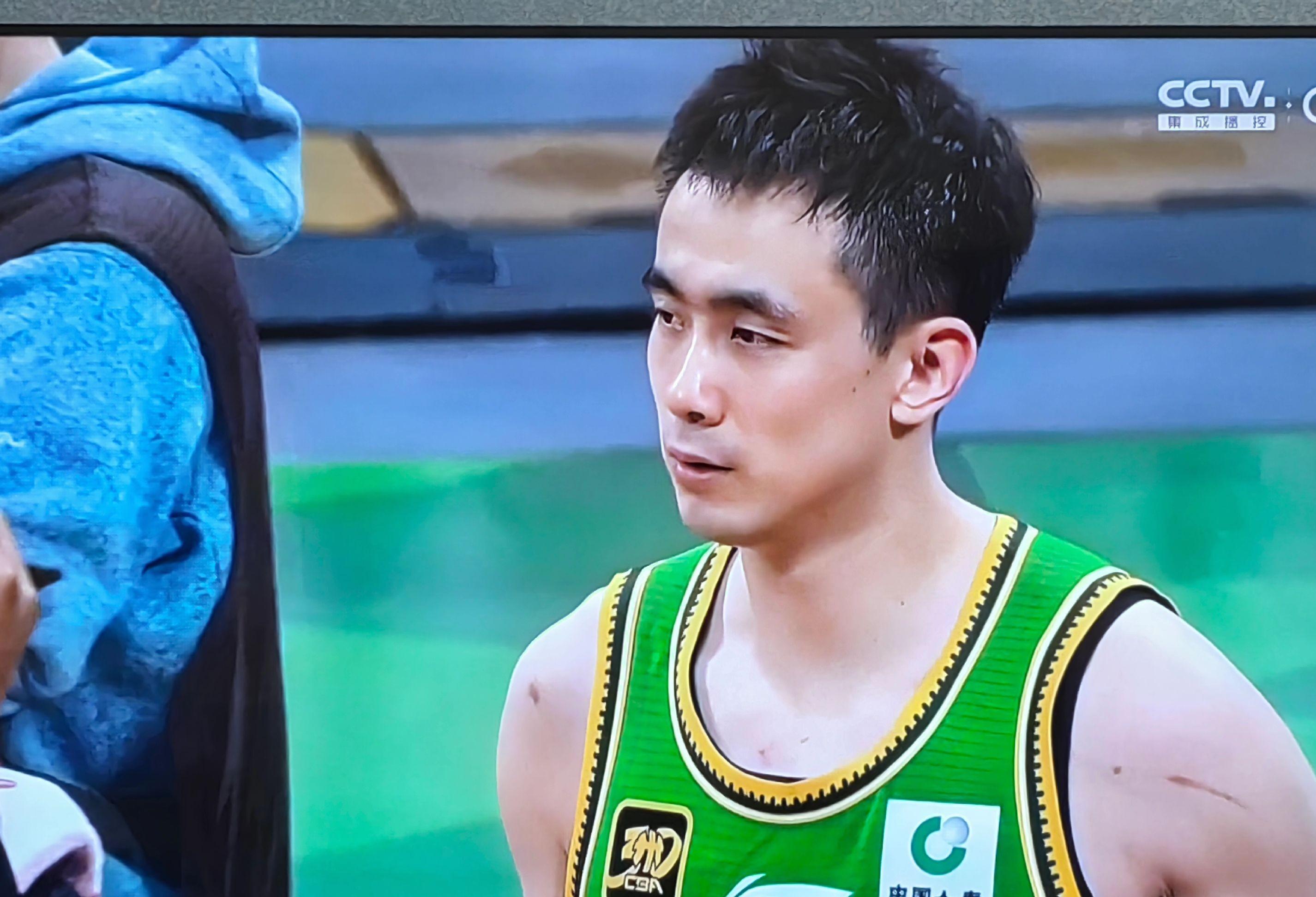 广厦男篮清晨扳平良机,志在法甲名次提升,球迷炸锅,控场能力受关注 广厦男篮清晨扳平良机,志在法甲名次提升,球迷炸锅,控场能力受关注